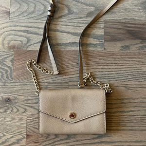 Michael Kors Crossbody Convertible wallet